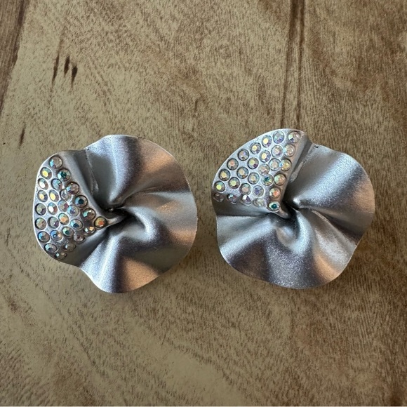 Vintage Flip A Coin Silver Clip On Earrings Crinkle 80s 90s 1980s 1990s - Picture 5 of 11